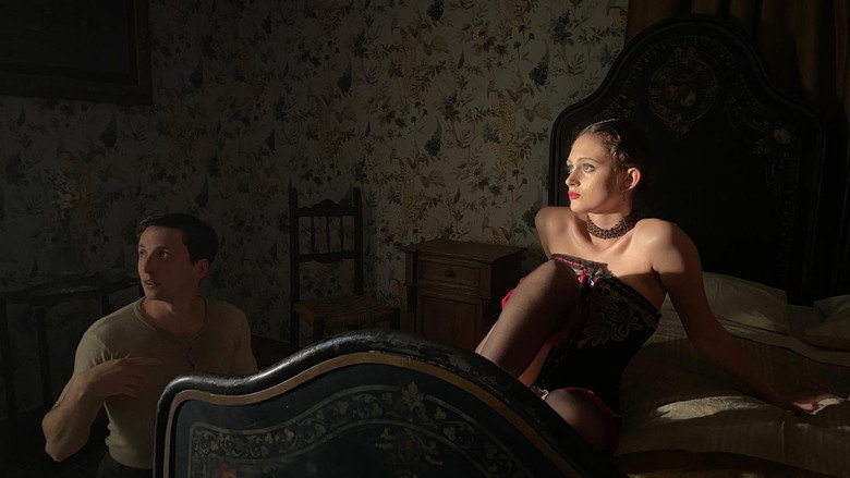 кадр из фильма Stringimi