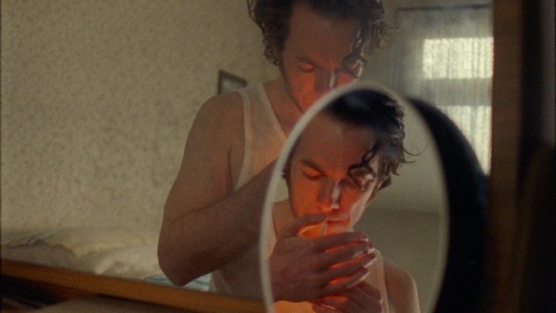 кадр из фильма Blue Christmas