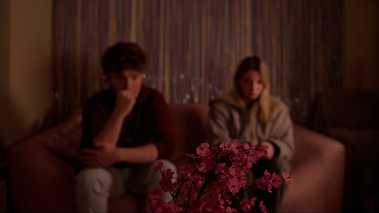 кадр из фильма Come Undone