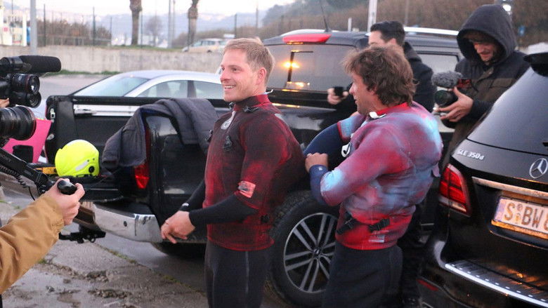 кадр из фильма Die perfekte Welle: Big-Wave-Surfen in Portugal