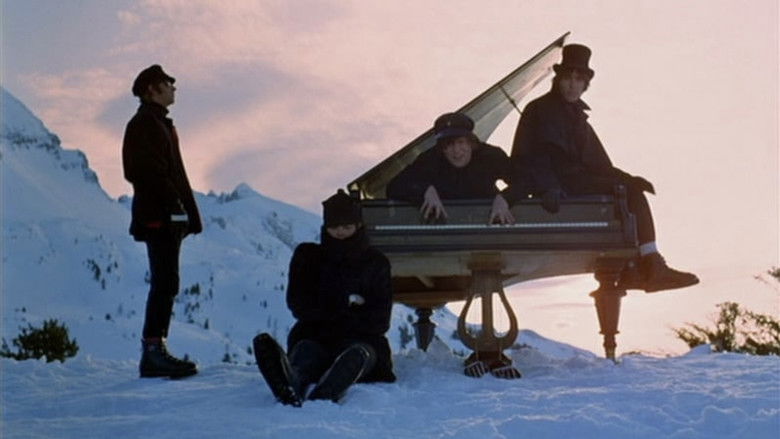 кадр из фильма Битлз. На помощь!