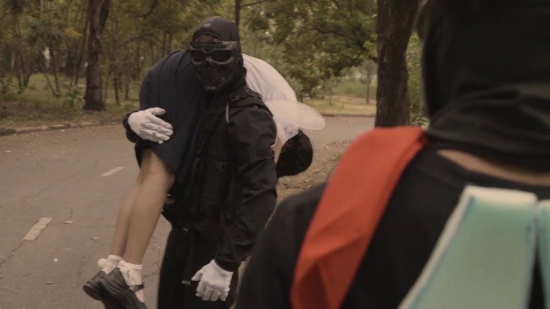 кадр из фильма ไอ้ยุงลายแมน อาละวาด