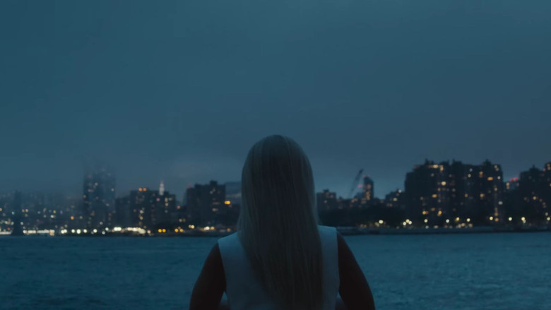 кадр из фильма In the Blue Light