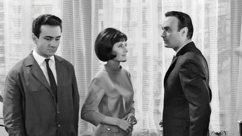 кадр из фильма Μιας Πεντάρας Νειάτα