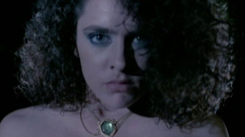 кадр из фильма Леди-терминатор