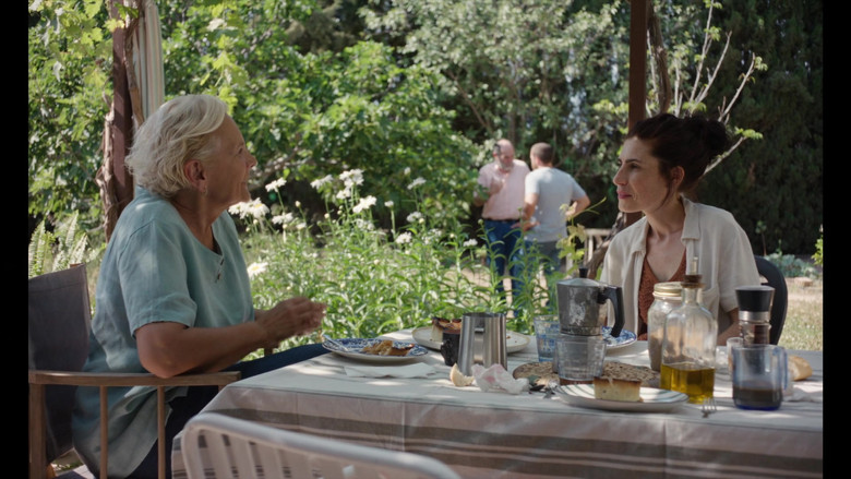 кадр из фильма Глухая