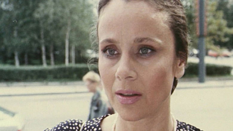 кадр из фильма Любовь с привилегиями