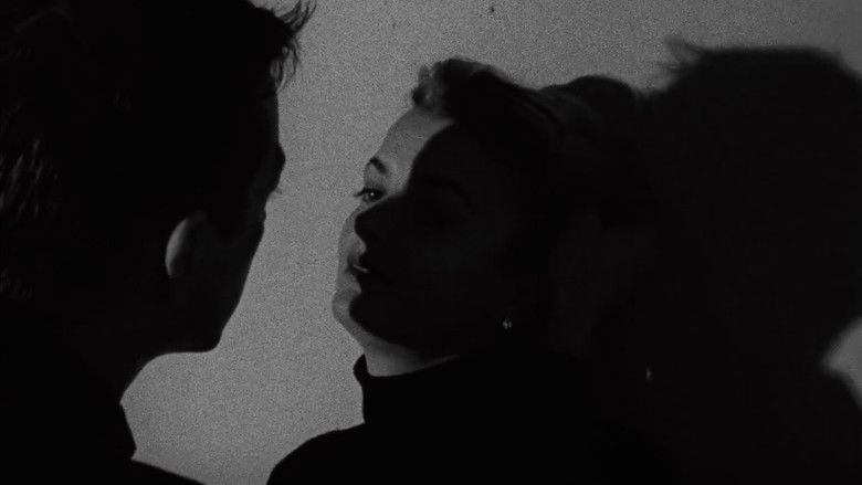 кадр из фильма Преследование