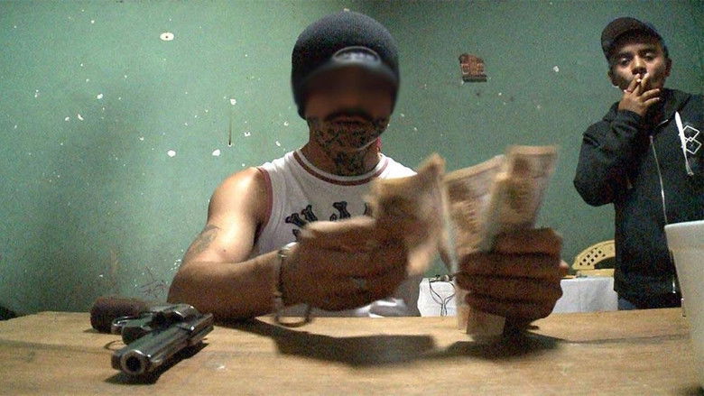 кадр из фильма Maras : au coeur du gang le plus violent de la planète