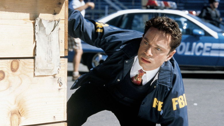 кадр из фильма Спецагент Корки Романо