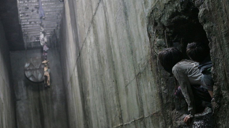 кадр из фильма Вторжение динозавра