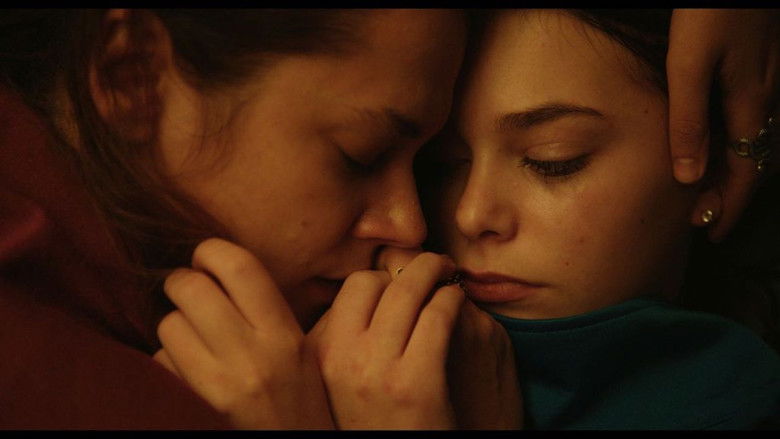 кадр из фильма Petites