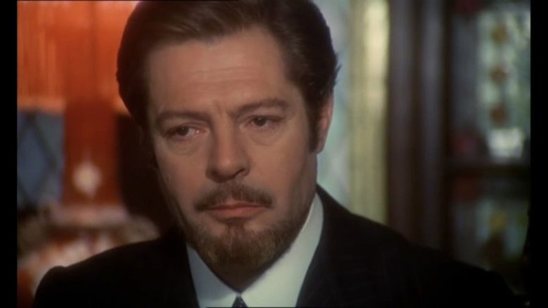 кадр из фильма По древним ступеням