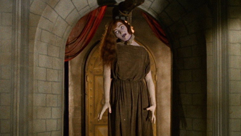 кадр из фильма Мельница каменных женщин