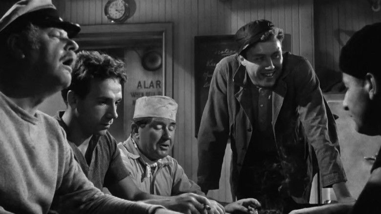 кадр из фильма Война в Северной Атлантике