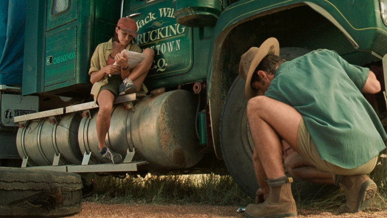 кадр из фильма Герой ее романа