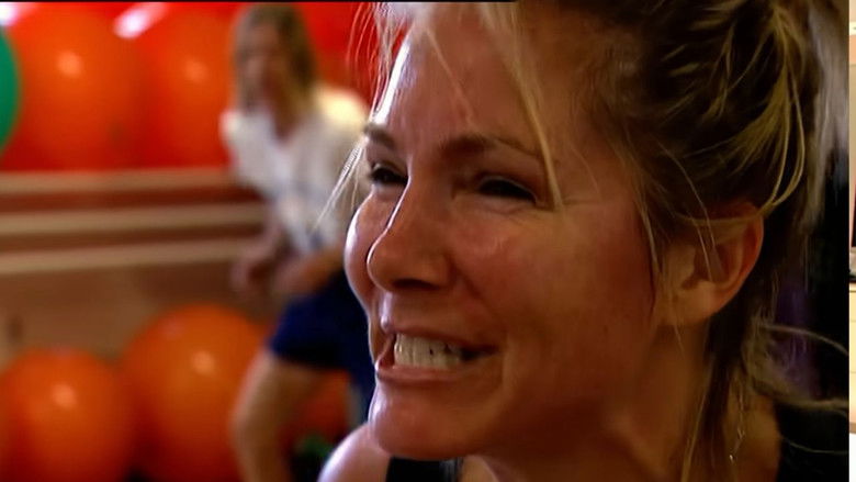 кадр из фильма STRIP TEASE : America America