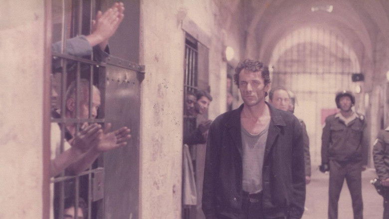 кадр из фильма За решёткой