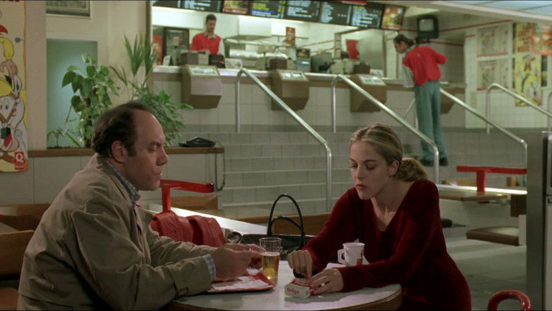 кадр из фильма Я без ума от Айрис