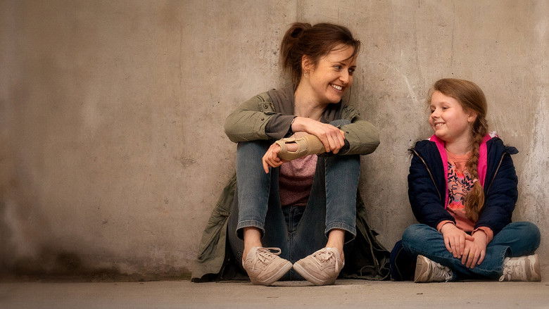 кадр из фильма Сама по себе