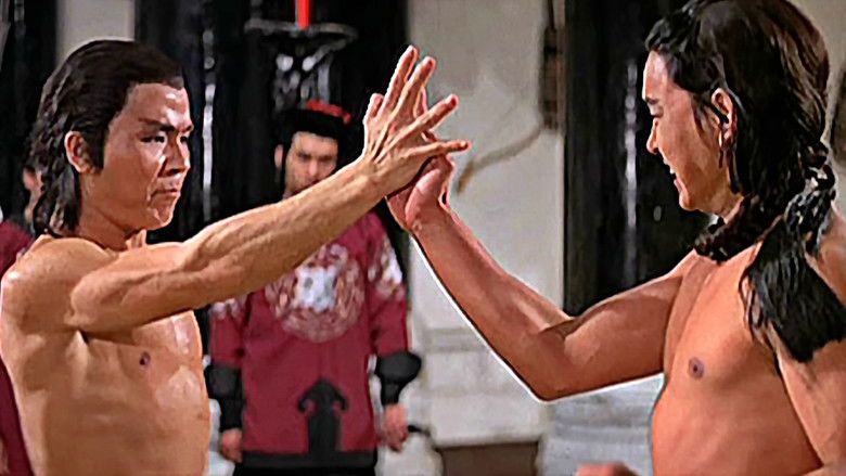 кадр из фильма Непобедимый Шаолинь