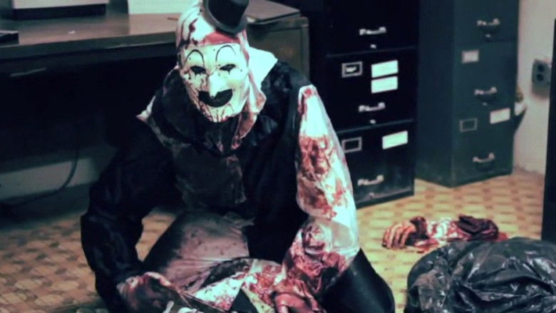 кадр из фильма Несущий ужас