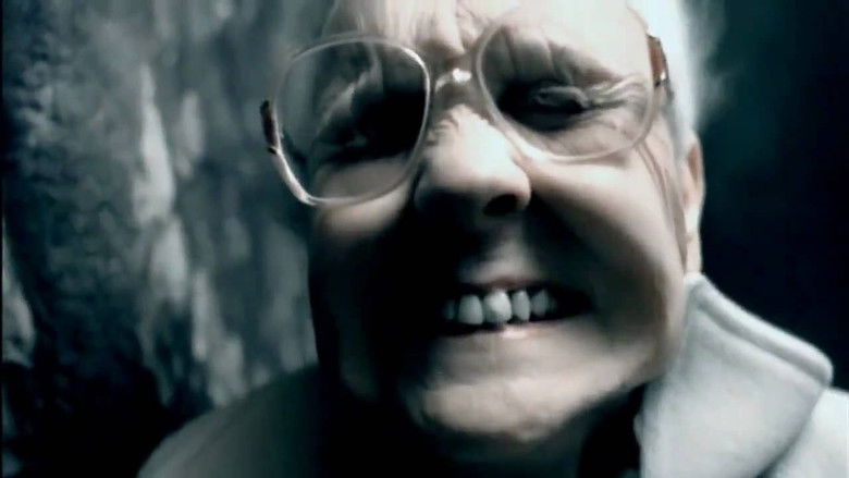 кадр из фильма Работы режиссера Криса Кунингама