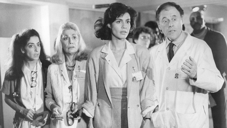 кадр из фильма Критическое состояние