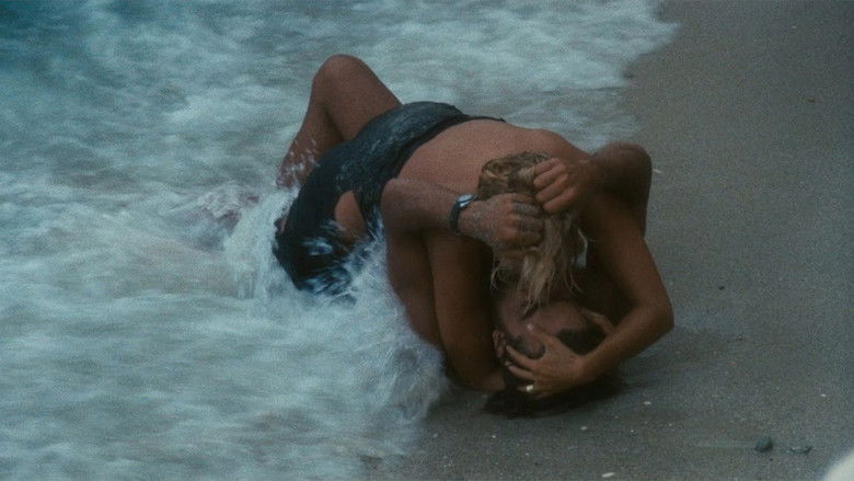 кадр из фильма Отнесенные необыкновенной судьбой в лазурное море в августе