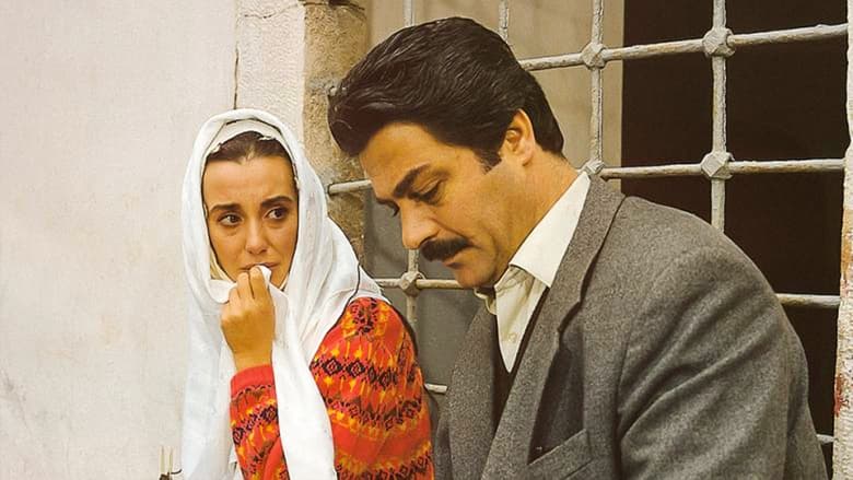 кадр из фильма Karılar Koğuşu