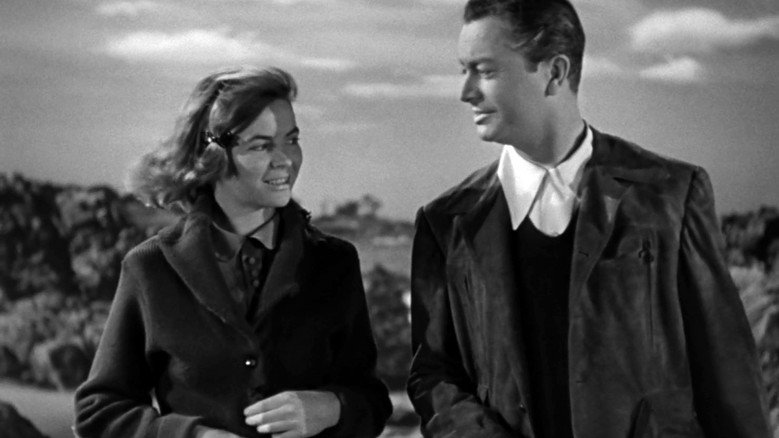 кадр из фильма The Enchanted Cottage