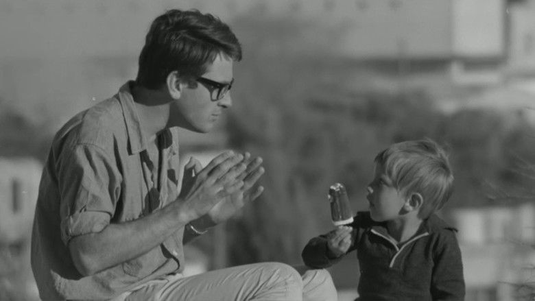 кадр из фильма Shlosha Yamim Veyeled