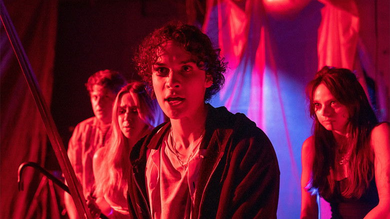 кадр из фильма Нелюди