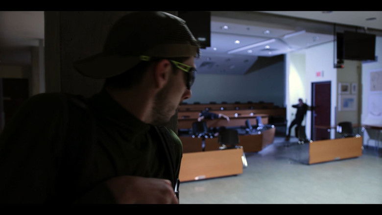 кадр из фильма DARK EXTRACTION