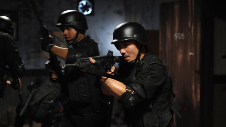 кадр из фильма Рейд