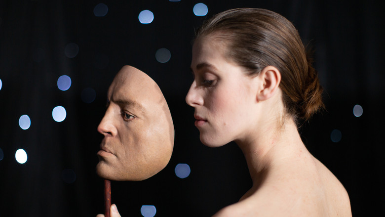 кадр из фильма Сувенир: Часть 2