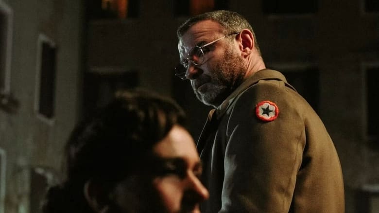 кадр из фильма За рекой, в тени деревьев