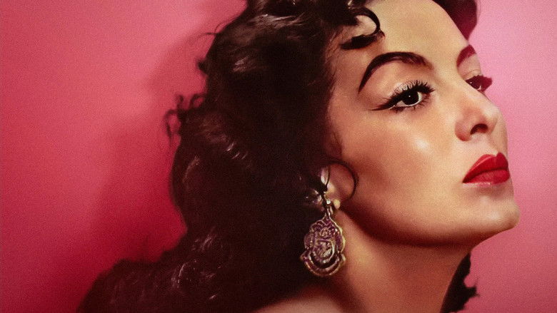 кадр из фильма María: La Diva Eterna