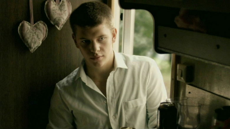 кадр из фильма Голубой везунчик