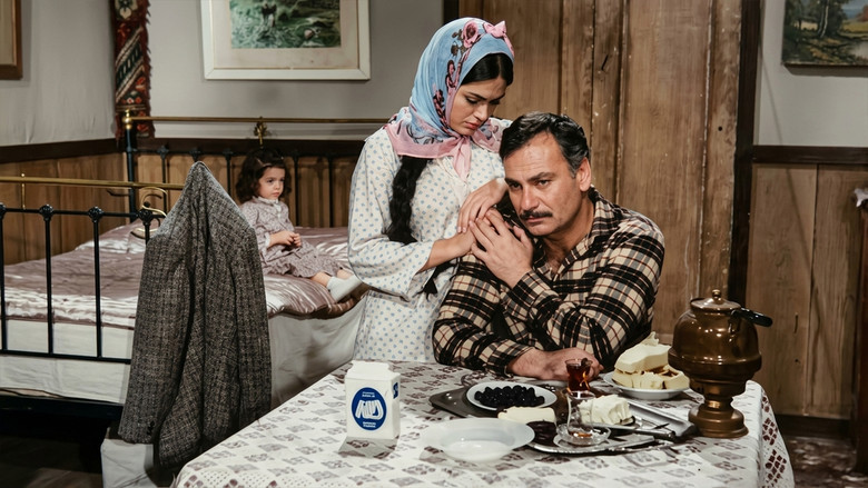 кадр из фильма Kara Duvaklı Gelin