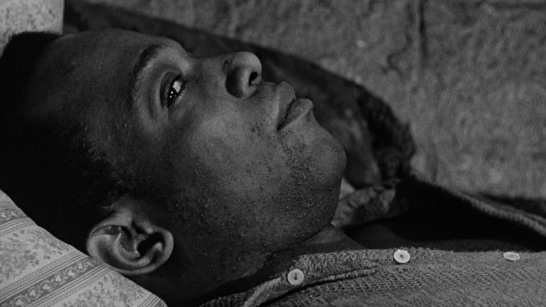 кадр из фильма Связной