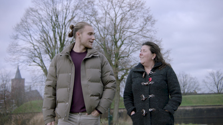 кадр из фильма Generation C