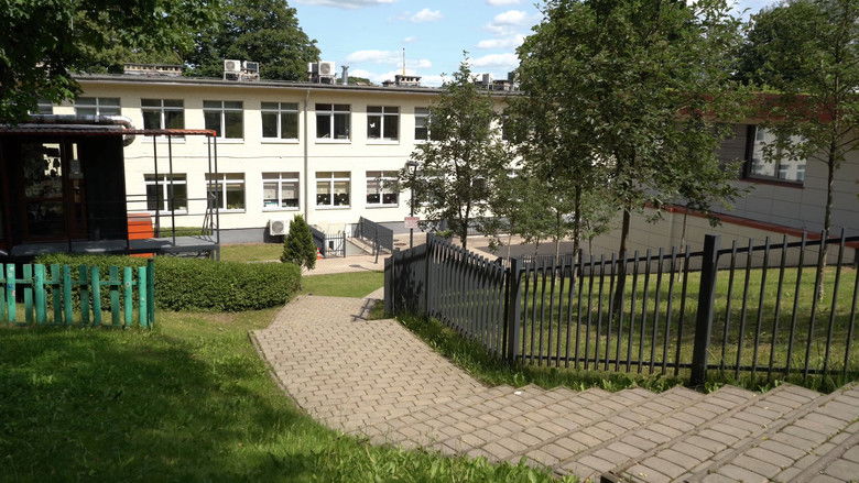 кадр из фильма Give Me a Break