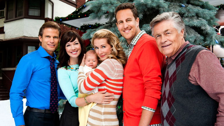 кадр из фильма Baby's First Christmas