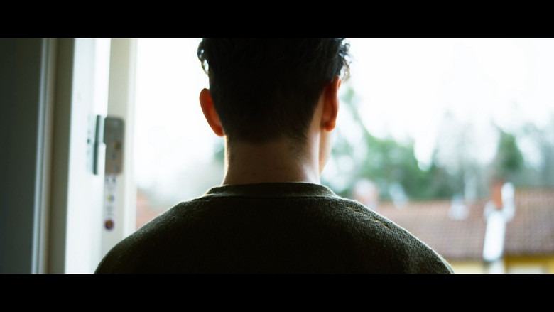 кадр из фильма Hela Byn Har Lämnat Mig För Avgrunden