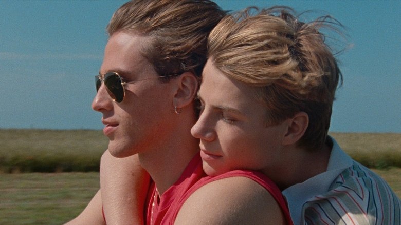 кадр из фильма Лето'85