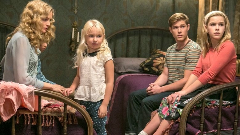 кадр из фильма Цветы на чердаке