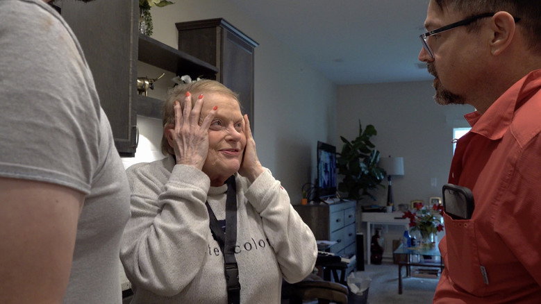 кадр из фильма Oh Beautiful Grandmother!