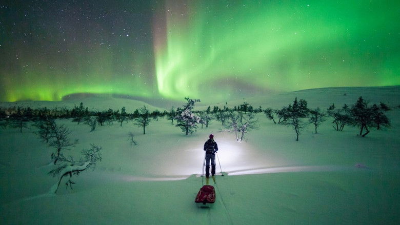 кадр из фильма Revontulien armoilla