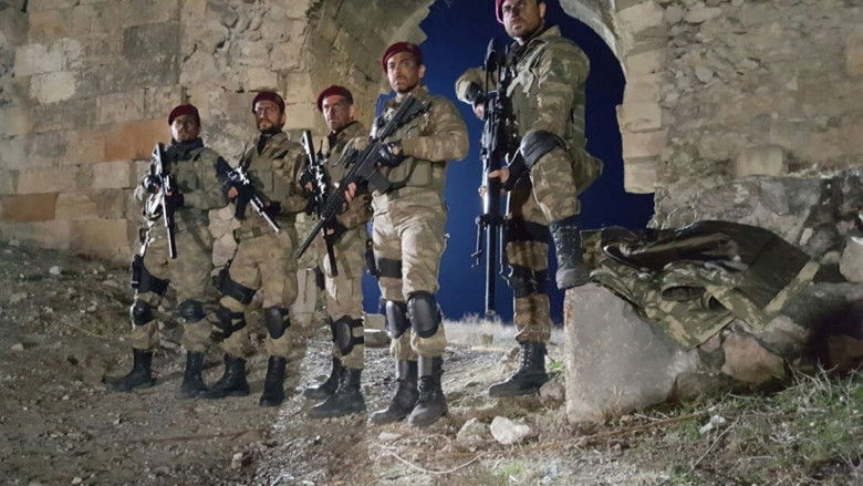 кадр из фильма Bordo Bereliler: Suriye